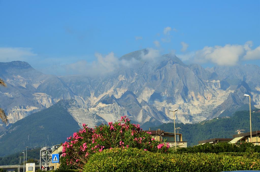 Villa Casa Lia Marina Di Carrara Esterno foto