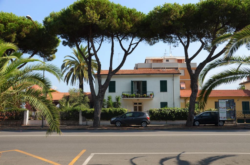 Villa Casa Lia Marina Di Carrara Esterno foto